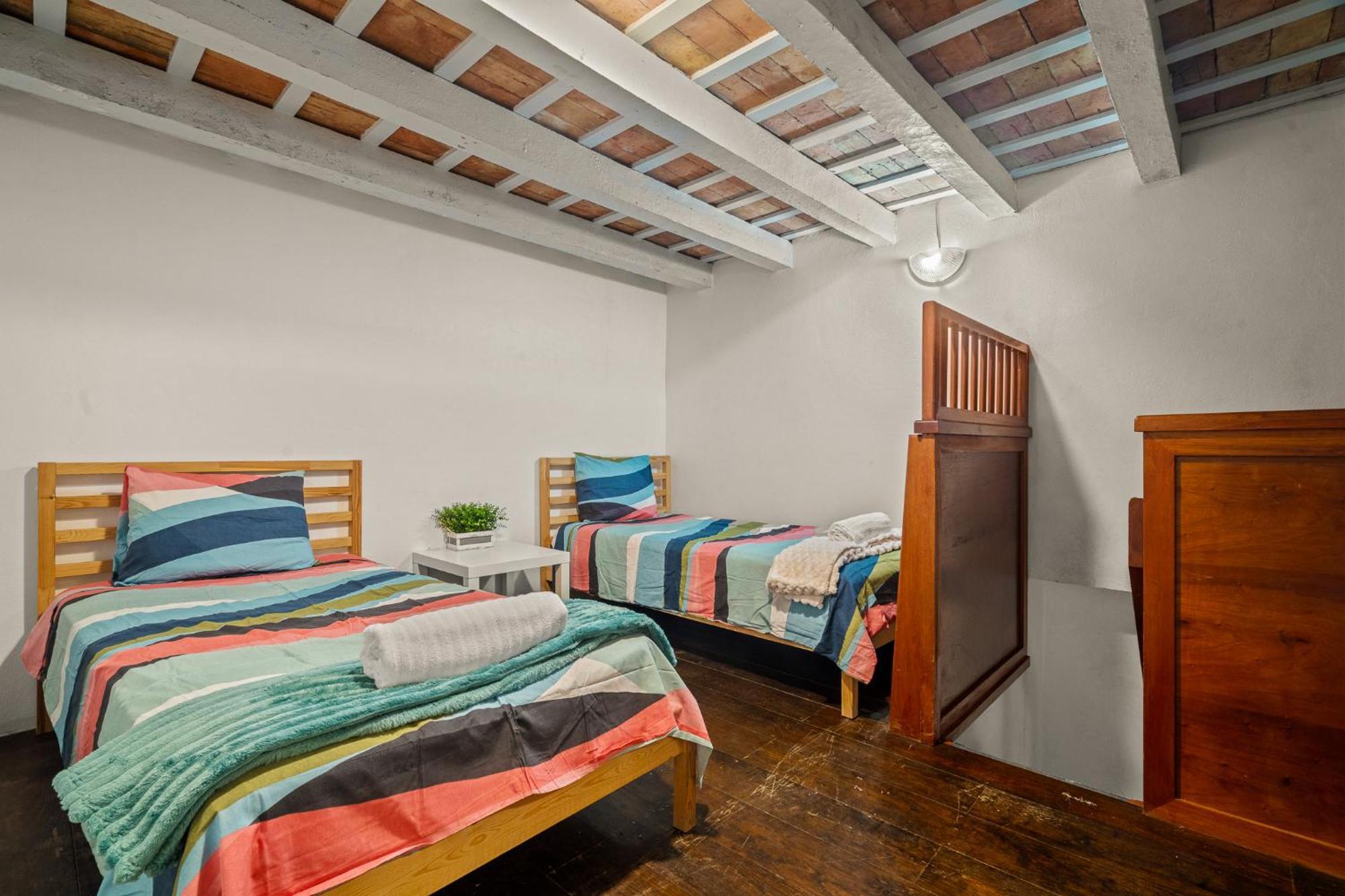 Opal Penthouse - Balcony View - 5 Bedrooms San Juan