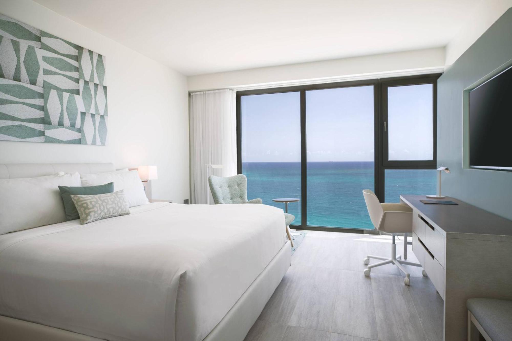 La Concha Renaissance Resort 4*