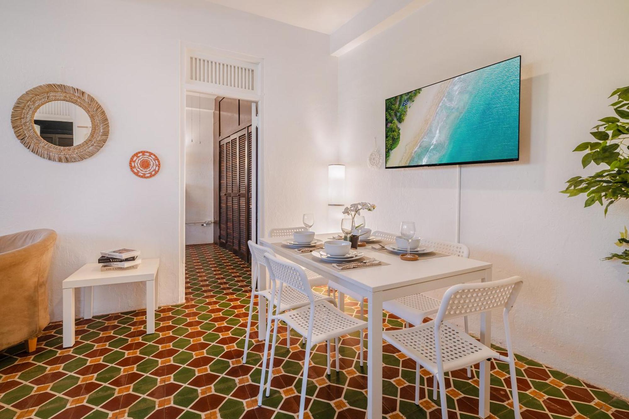 Beachwalk 2bedroom Apartment *