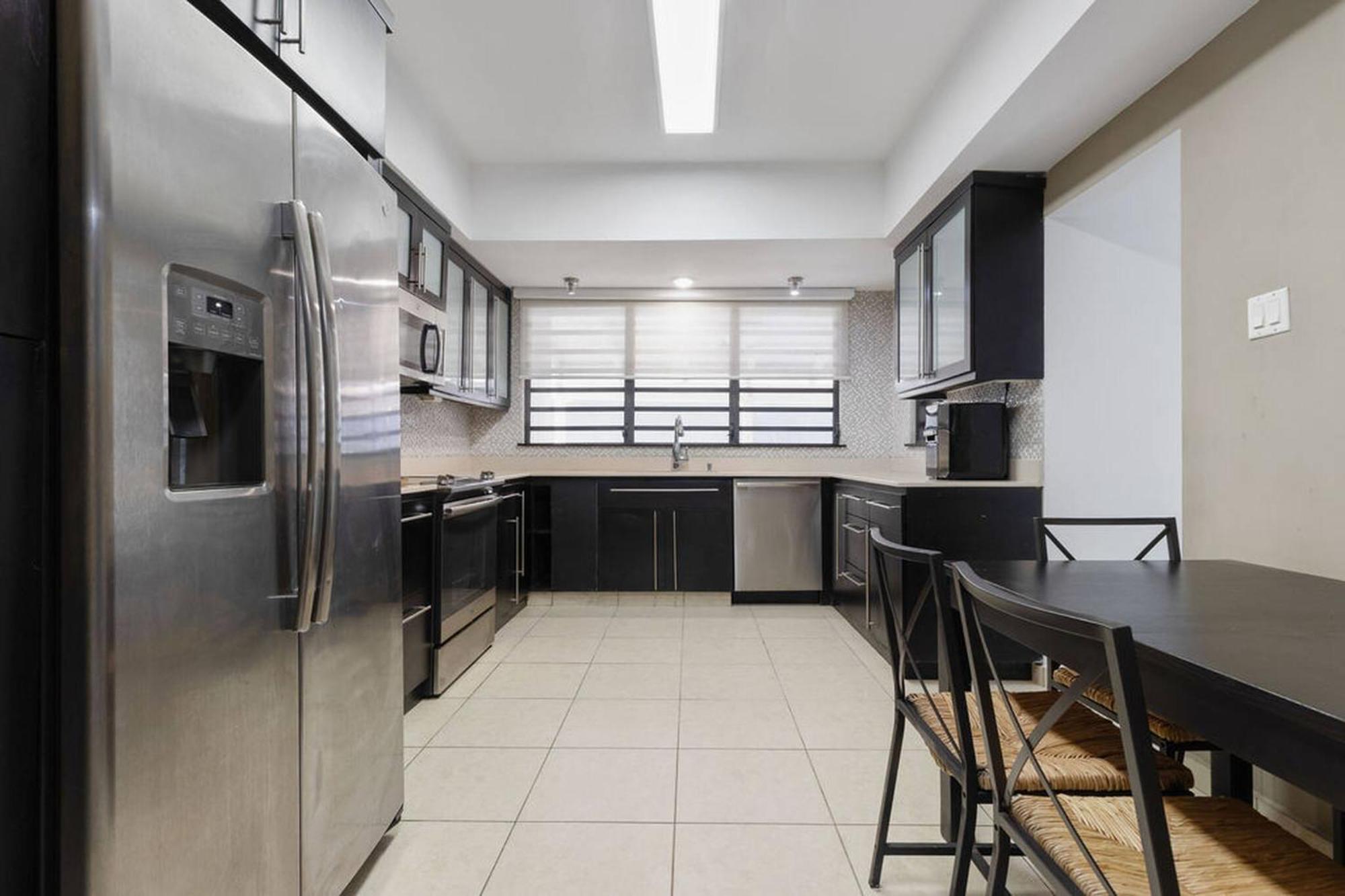House Malaga-pool-bbq San Juan