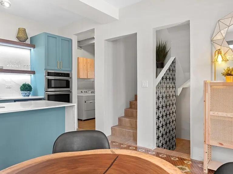 The Pearl Apartment *