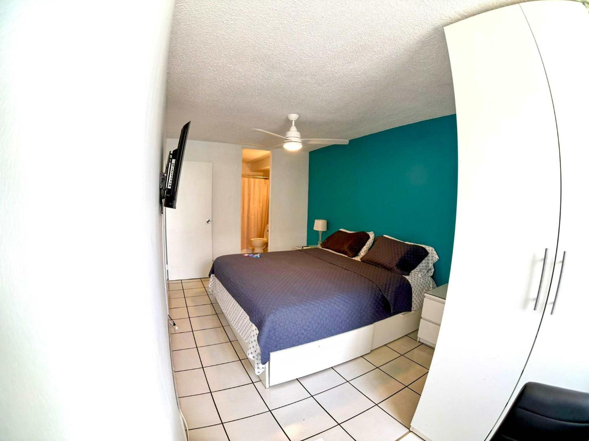 Condado Apt- Private Beach, Pool, & Family Ready! San Juan
