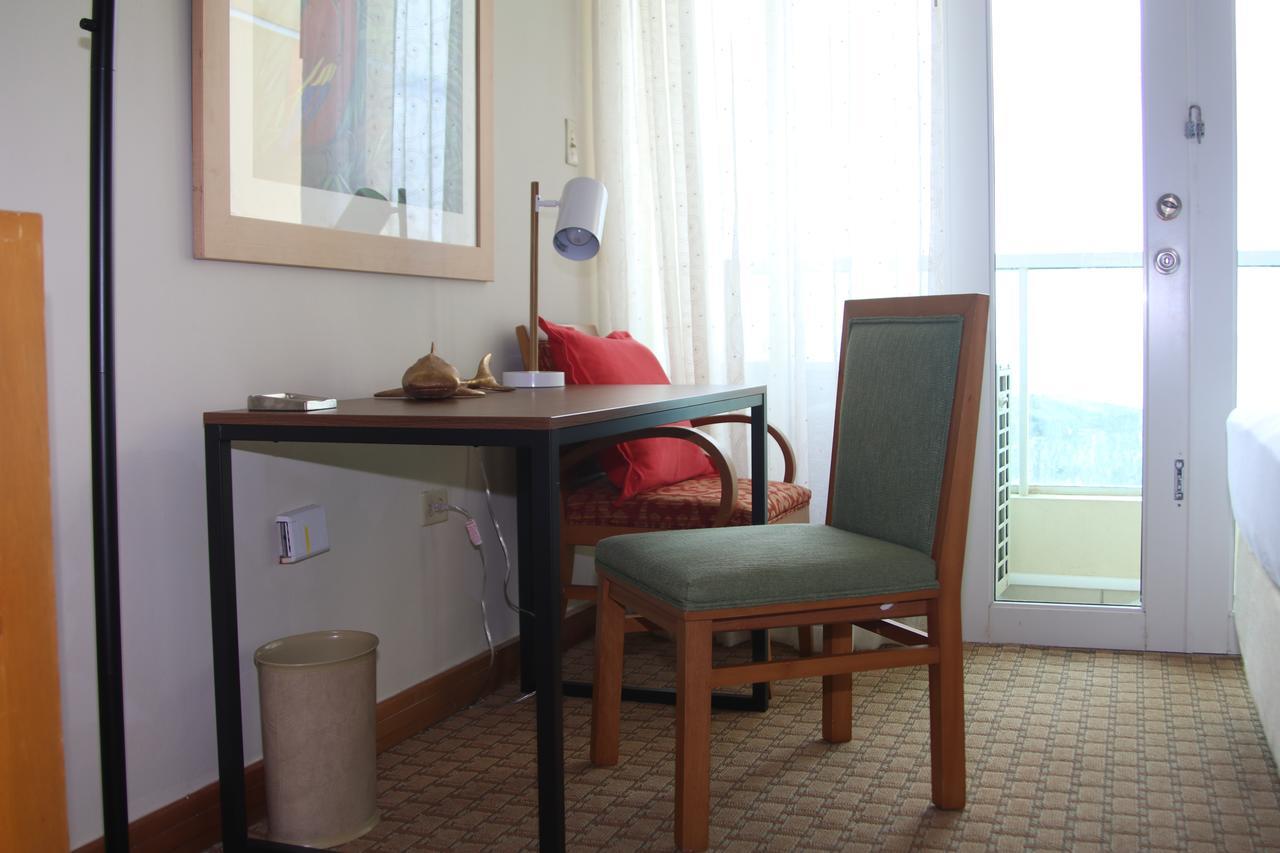 Condado Lagoon Villa Apt Apartahotel