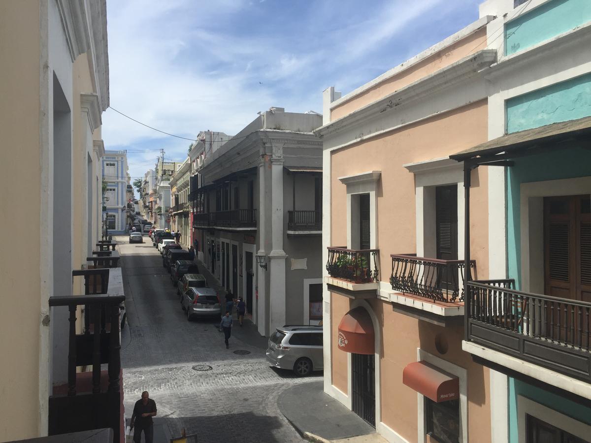 Old Balcony At Fortaleza St Apartment *