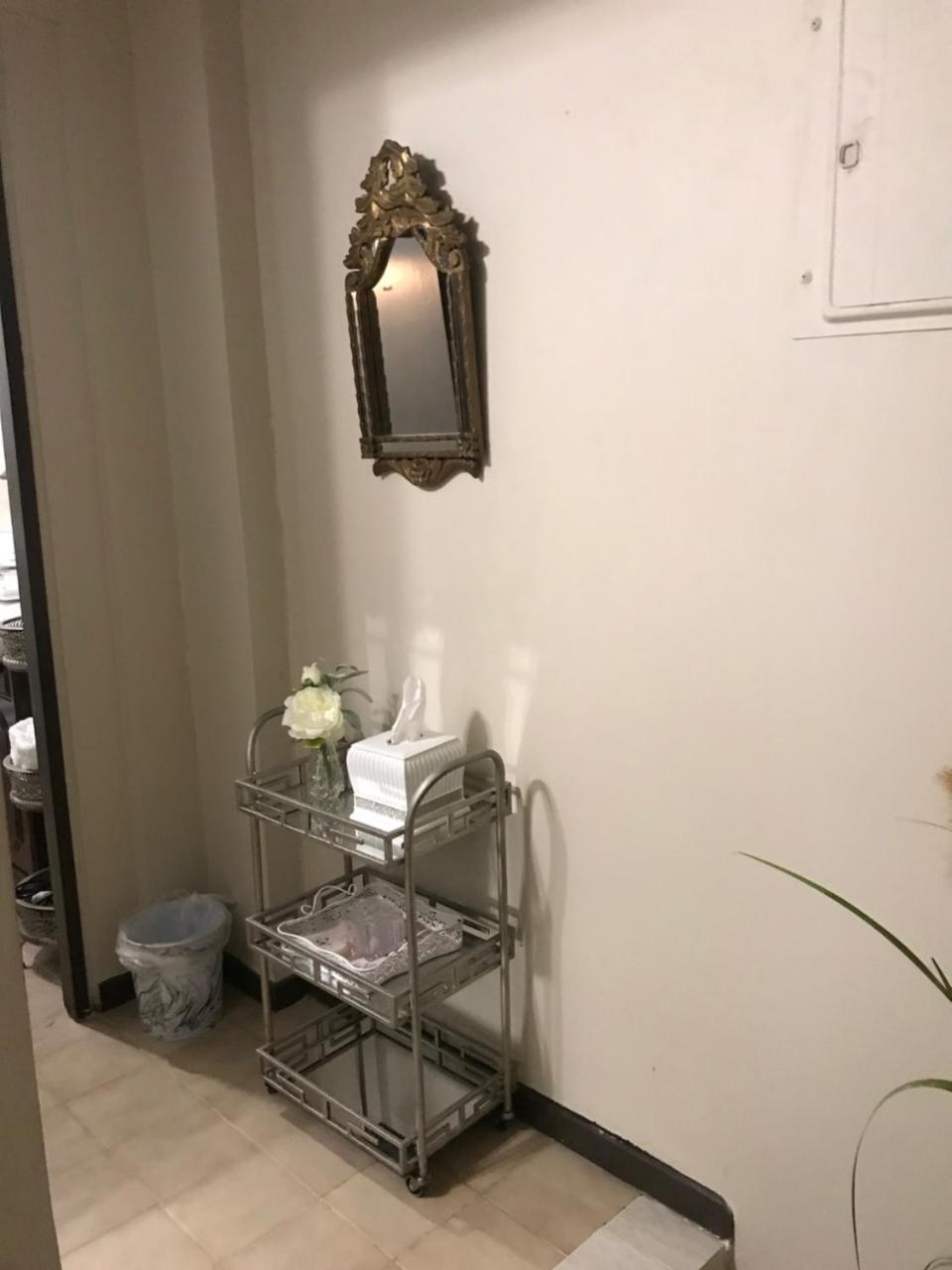 The Balconies Studio, The Marilyn & The Crystal At Casa Of Essence In Old Apartment