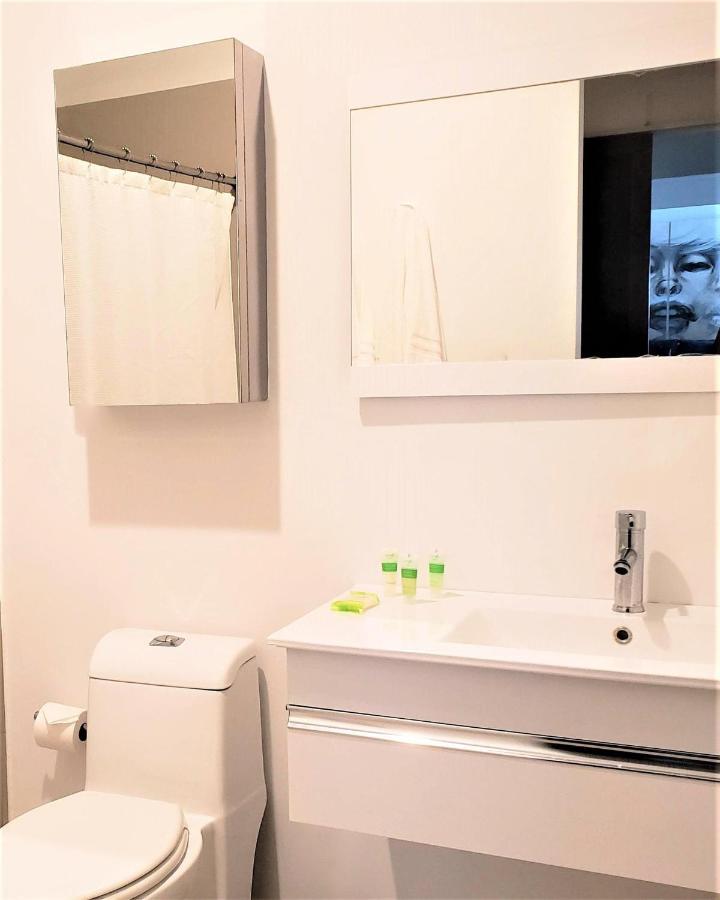 Kasa The Lofts Of Old 202 Huge 2 Bed 2 Bath For 6 Interior Terrace Apartamento *