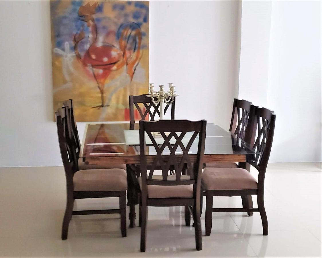Kasa The Lofts Of Old 202 Huge 2 Bed 2 Bath For 6 Interior Terrace Apartamento
