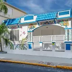 Comfy 2Br In Condado. Short Walk To The Beach.