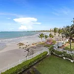 Amapola SeaSide Beach Front Apartment