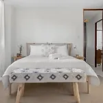 2 Bed, 2 Bath Condado Beach Apt With Parking Apts