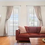 Breezy Beach Apt, Steps To The Sand! Full Ac Too - 18 Up