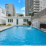 1 Step From The Beach Pool Pet Friendly