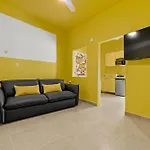 Artistic One-Bedroom Garden Apartment In Sj Mm9