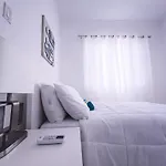 Sunny Guest House Near Beach & Restaurants