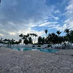 Downtown Isla Verde Beachfront Apartment With Pool And Parking