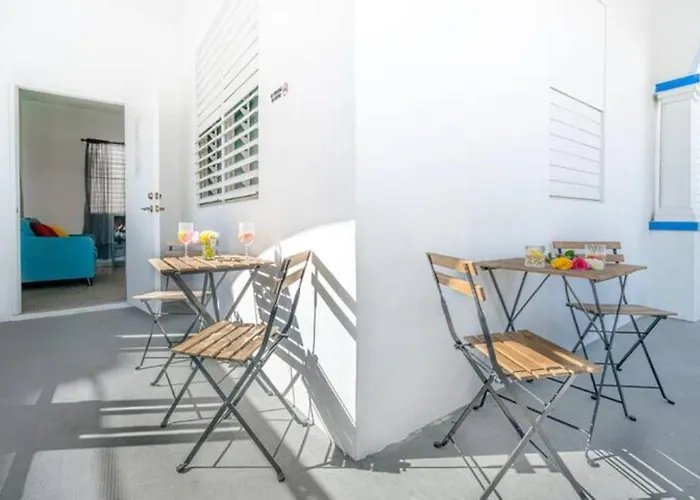 Comfy 2Br In Condado. Short Walk To The Beach.