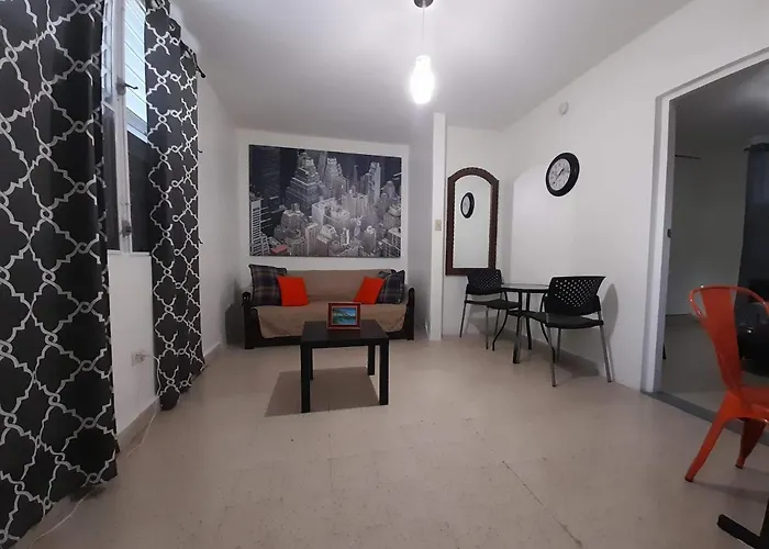 Cozy Apartment Across The San Juan Airport