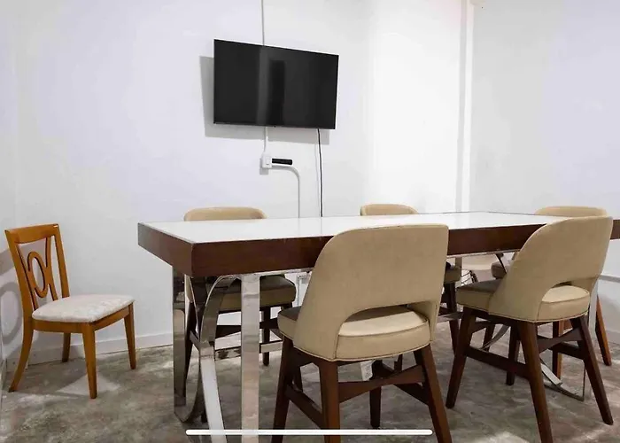 18 Bedrooms 32 Guest La Placita De Santurce By Rentalspr