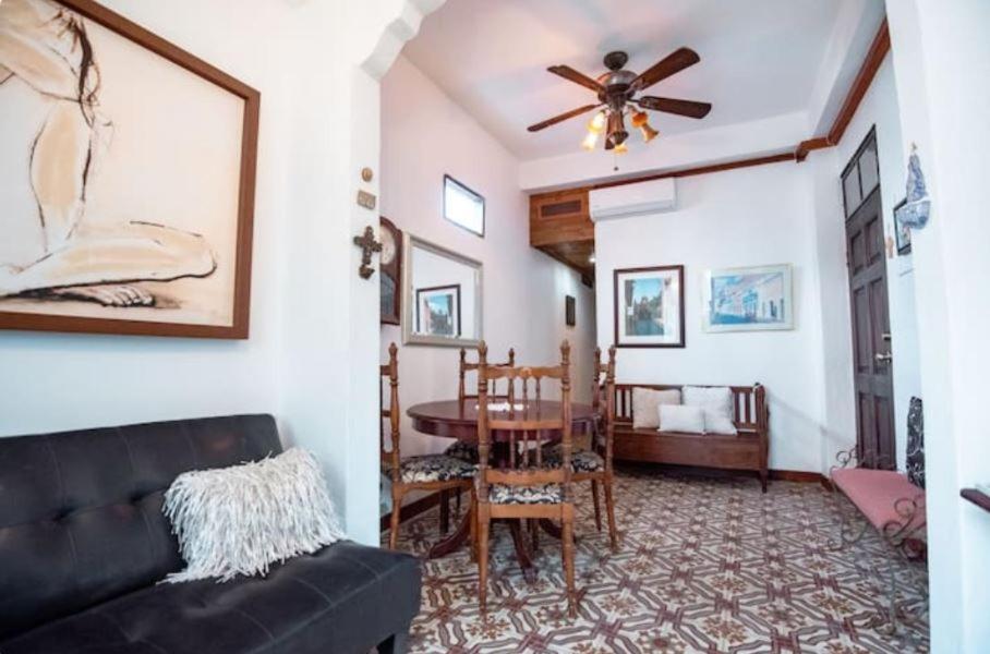 305 San Sebastián St Apartamento