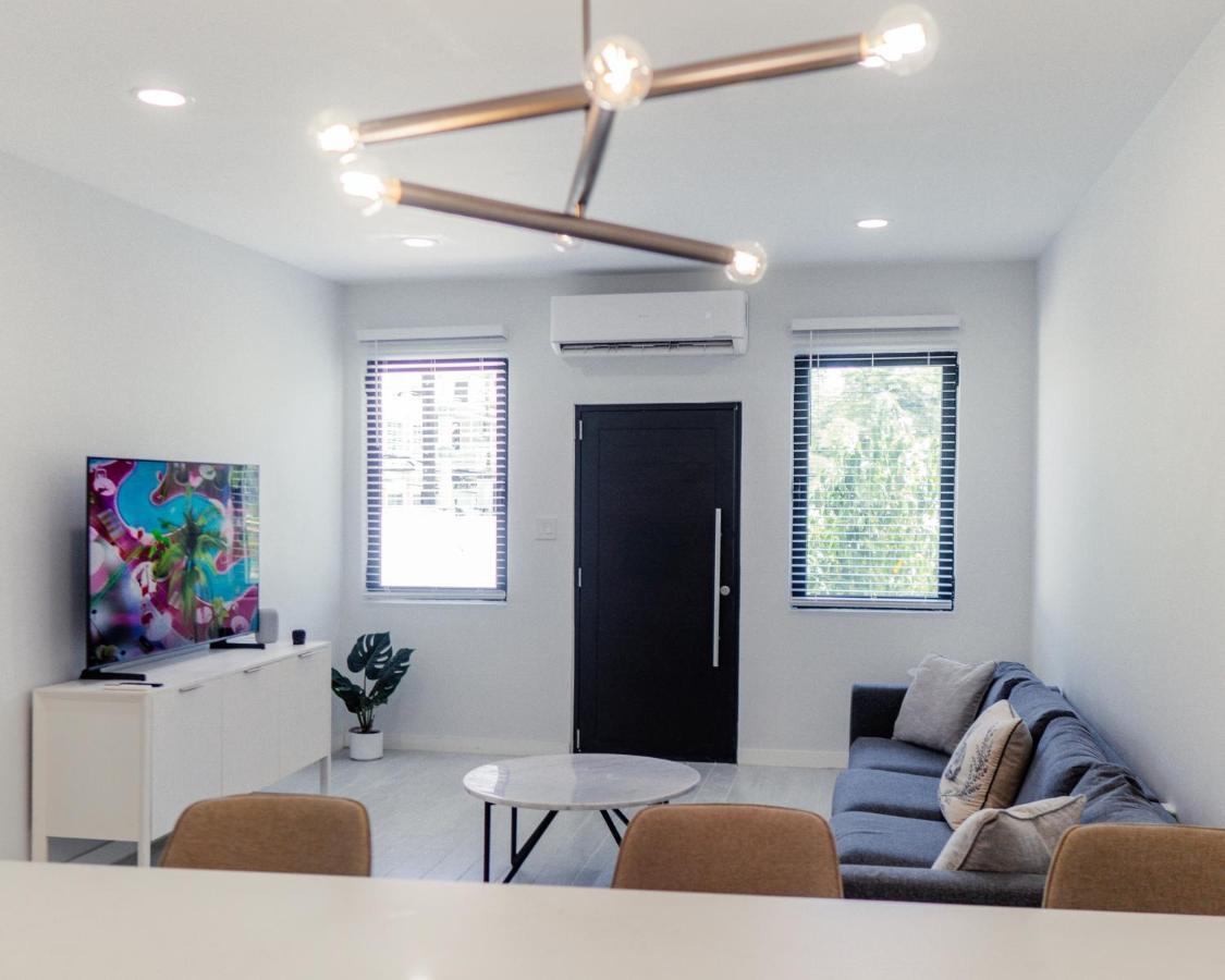 Center - Spacious - Modern - Perfect Location Apartment San Juan