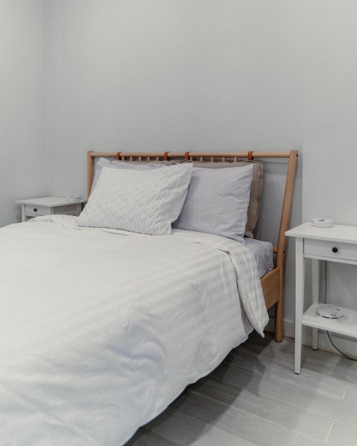 Center - Spacious - Modern - Perfect Location
