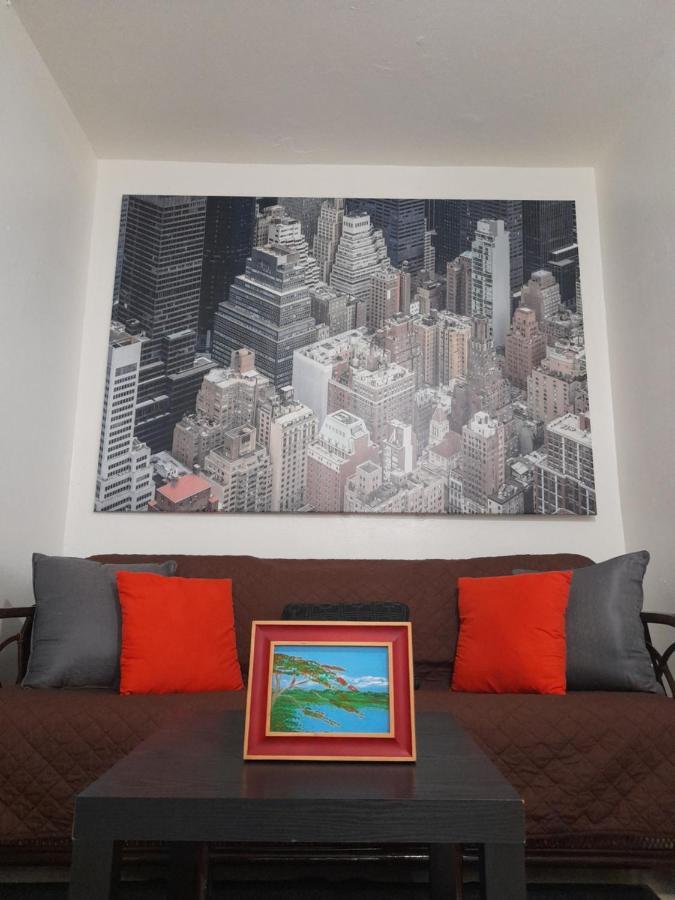 Cozy Across The Airport Apartamento *