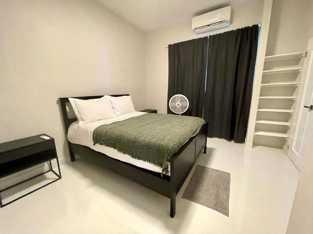 Stunning 3-bedroom Beachside Apartment San Juan
