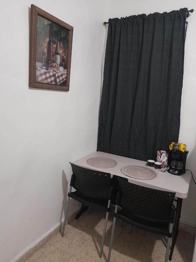 Hermoso Frente Aeropuerto De Isla Verde. Apartamento