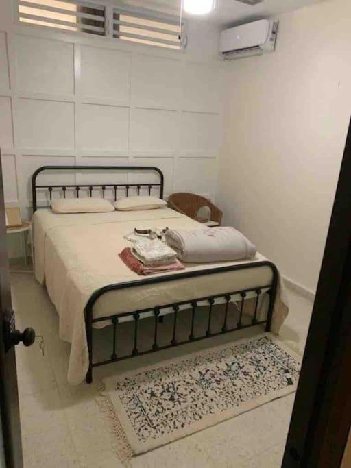 Private In Duplex W 4 Baths Fq Beds 1-3ppl Homestay