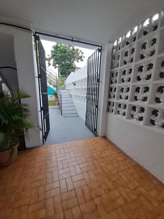Apartamento Frente Aeropuerto De Isla San Juan