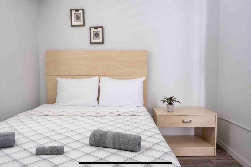 18 Bedrooms 32 Guest La Placita De Santurce By Rentalspr