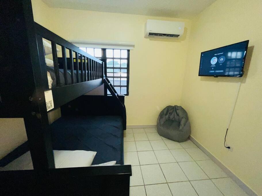 2bd/2bth In - Unit 2 *