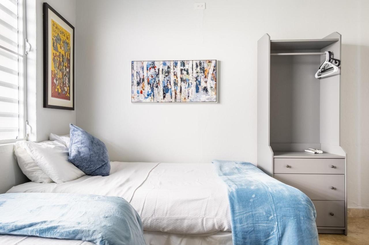 Prime Location At Condado 3br 2 Ba - 1 Apartamento *