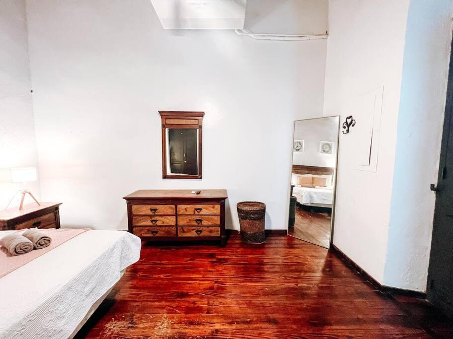 Tanca 255 Spacious Colonial House @ Old Apartamento San Juan