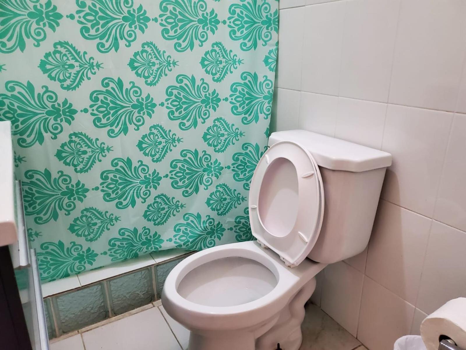 Apartamento Del Valle Unit 2, Economical Large Near Beach, Sleeps Up To 4 San Juan