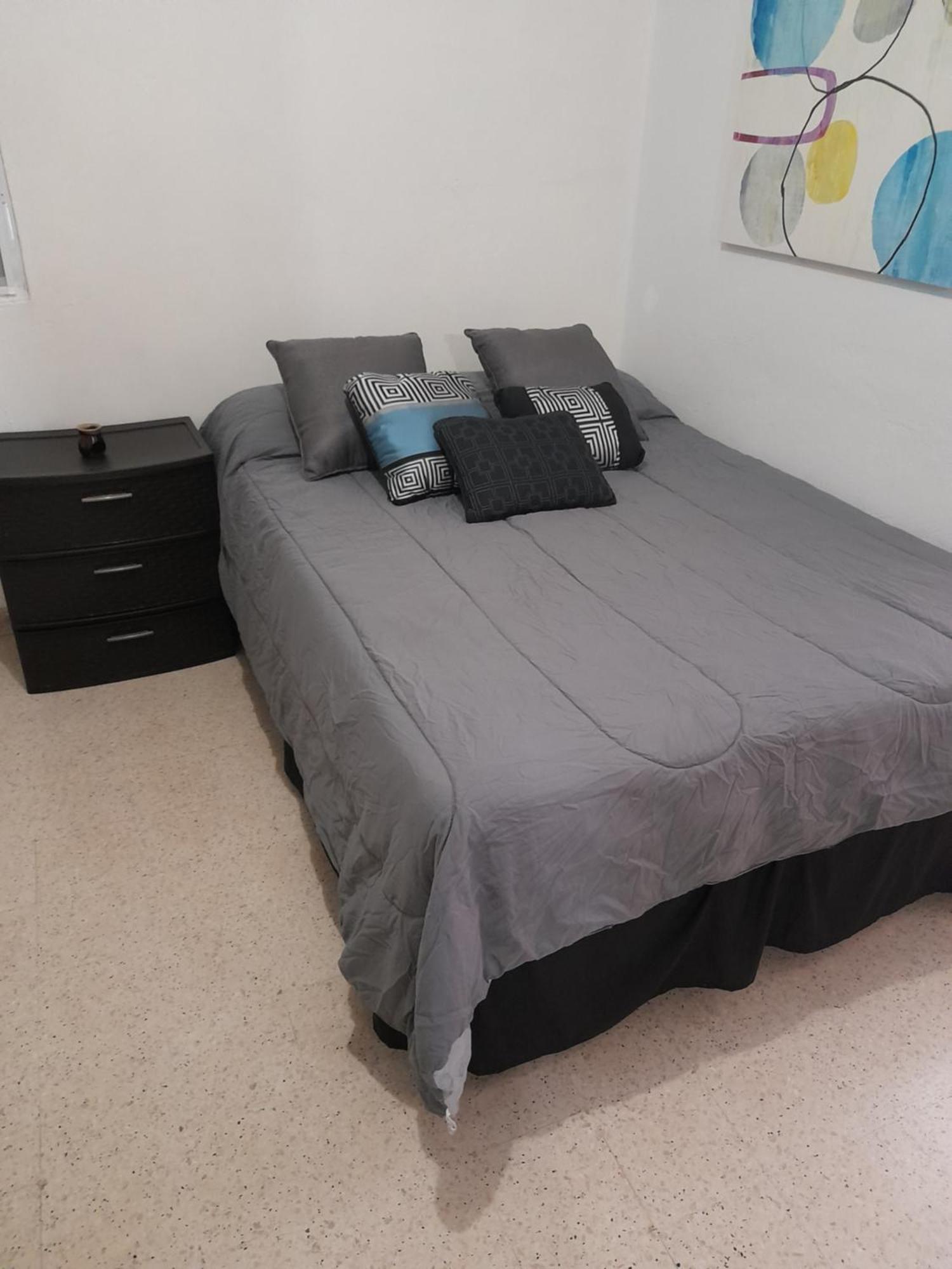 Hermoso Frente Aeropuerto De Isla Verde. Apartamento San Juan