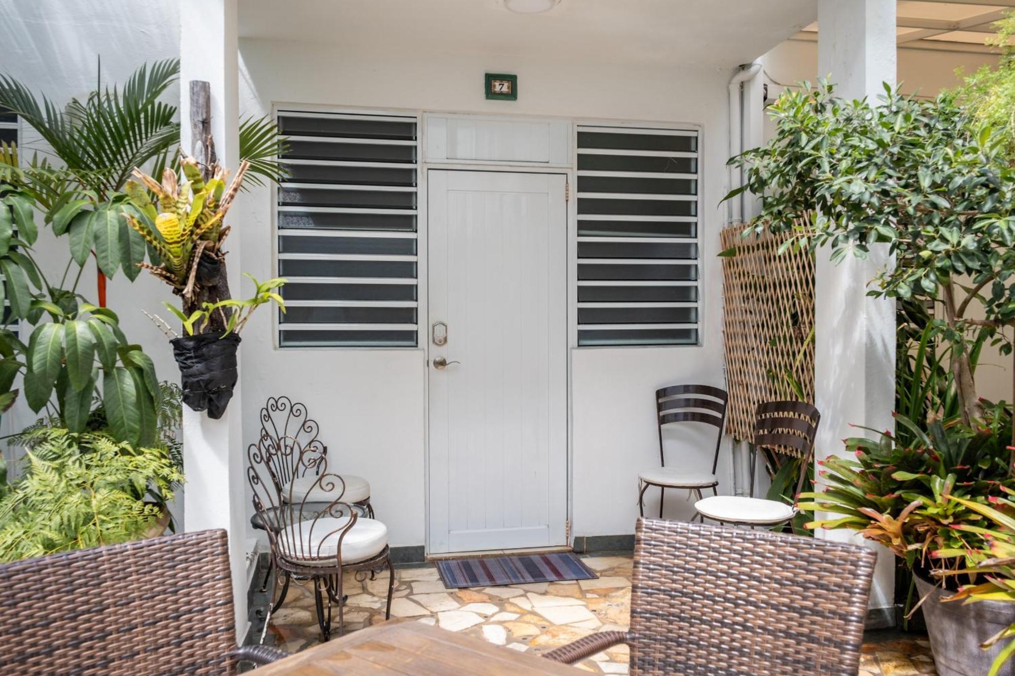 Apartment Prime Location At Condado 1br 1 Ba - 7 *
