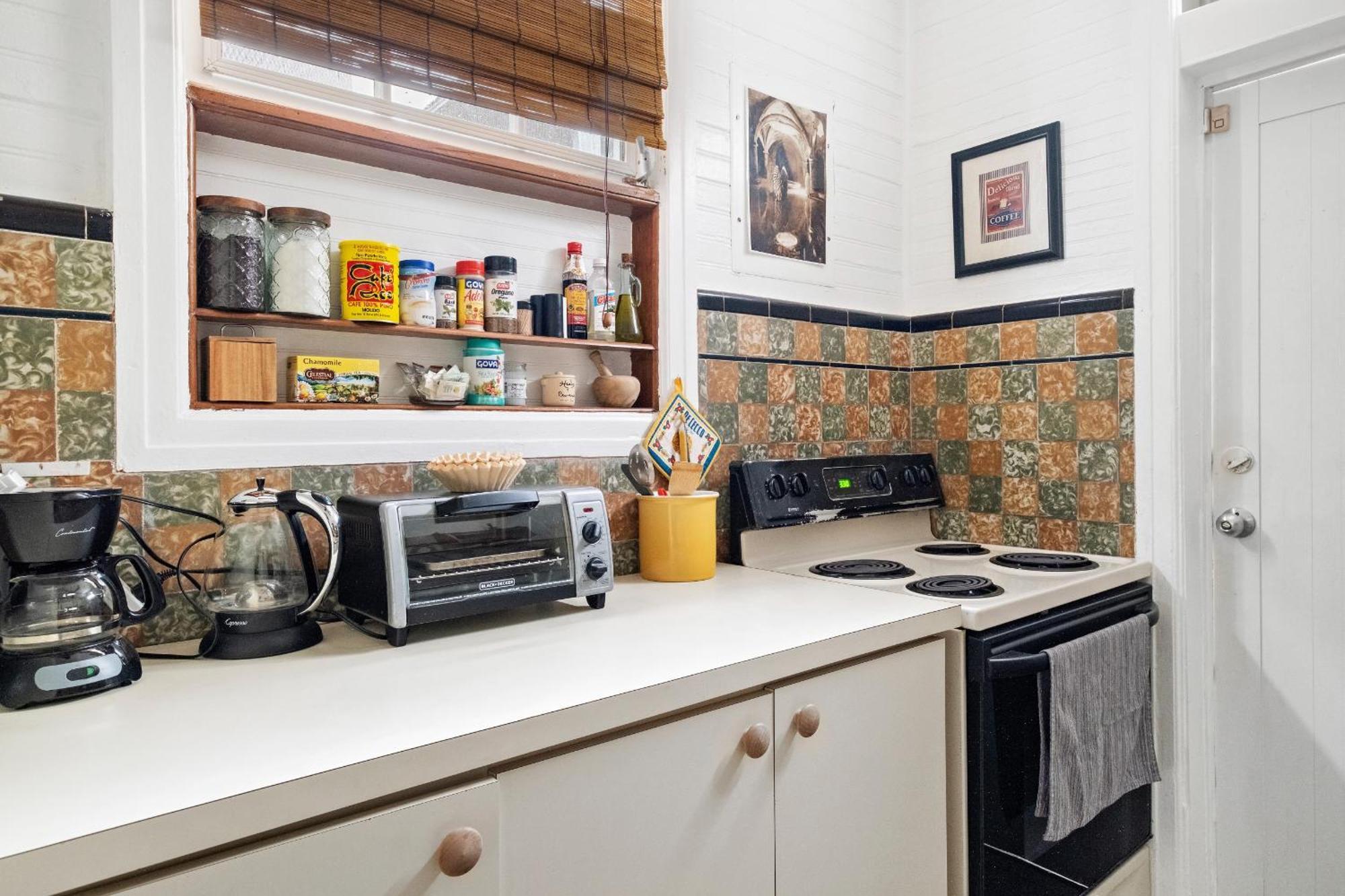 Apartment Spacious & Bright 2bd Apt, Steps To Sand! - 18 Down San Juan