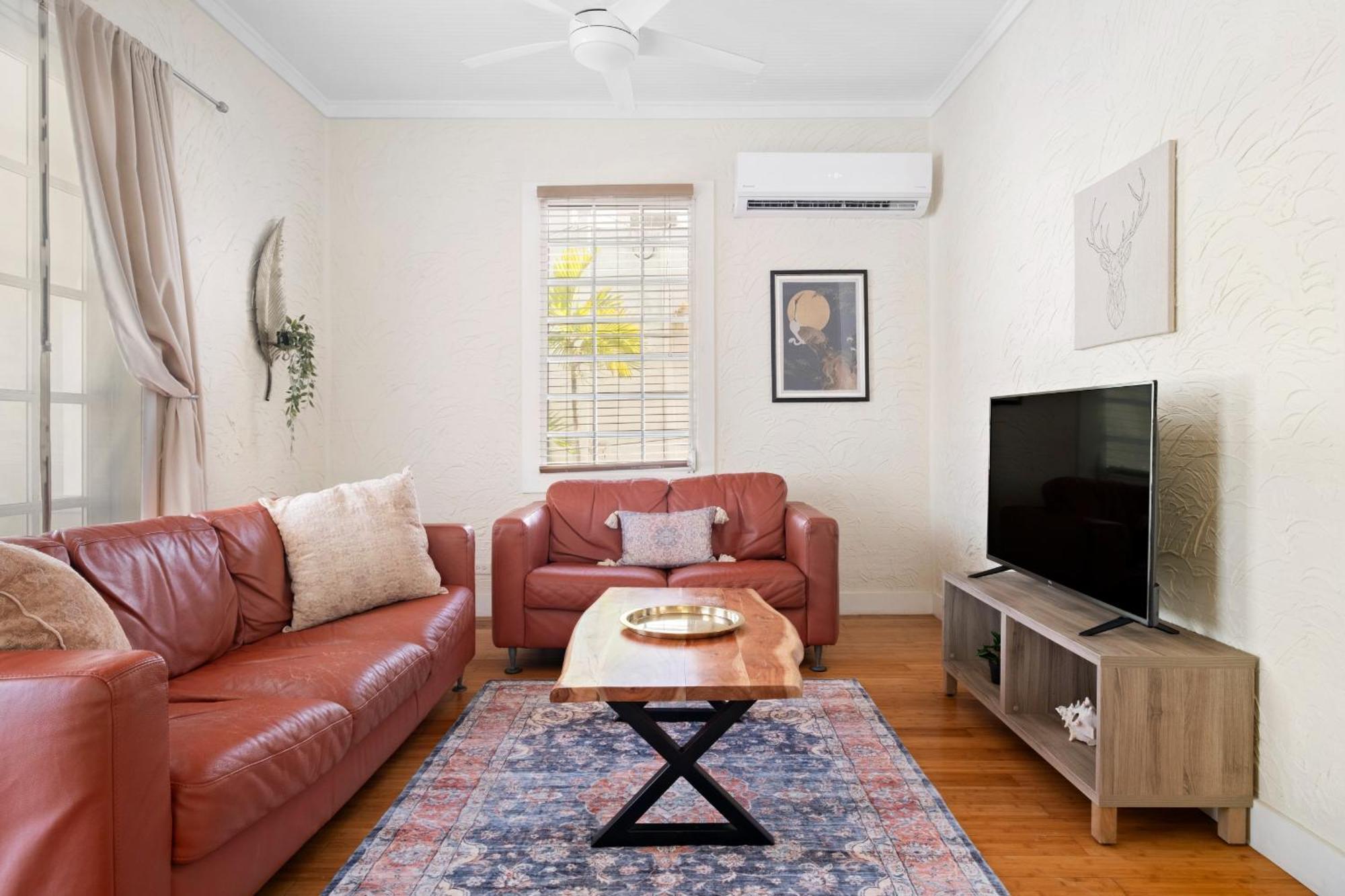 Breezy Apt, Steps To The Sand! Full Ac Too - 18 Up * San Juan