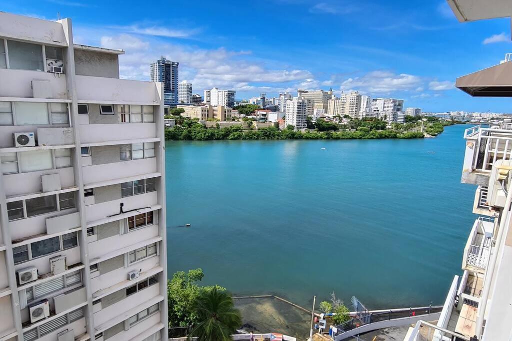 Apartment Lagoon-front Escape Steps Away From The Beach! *