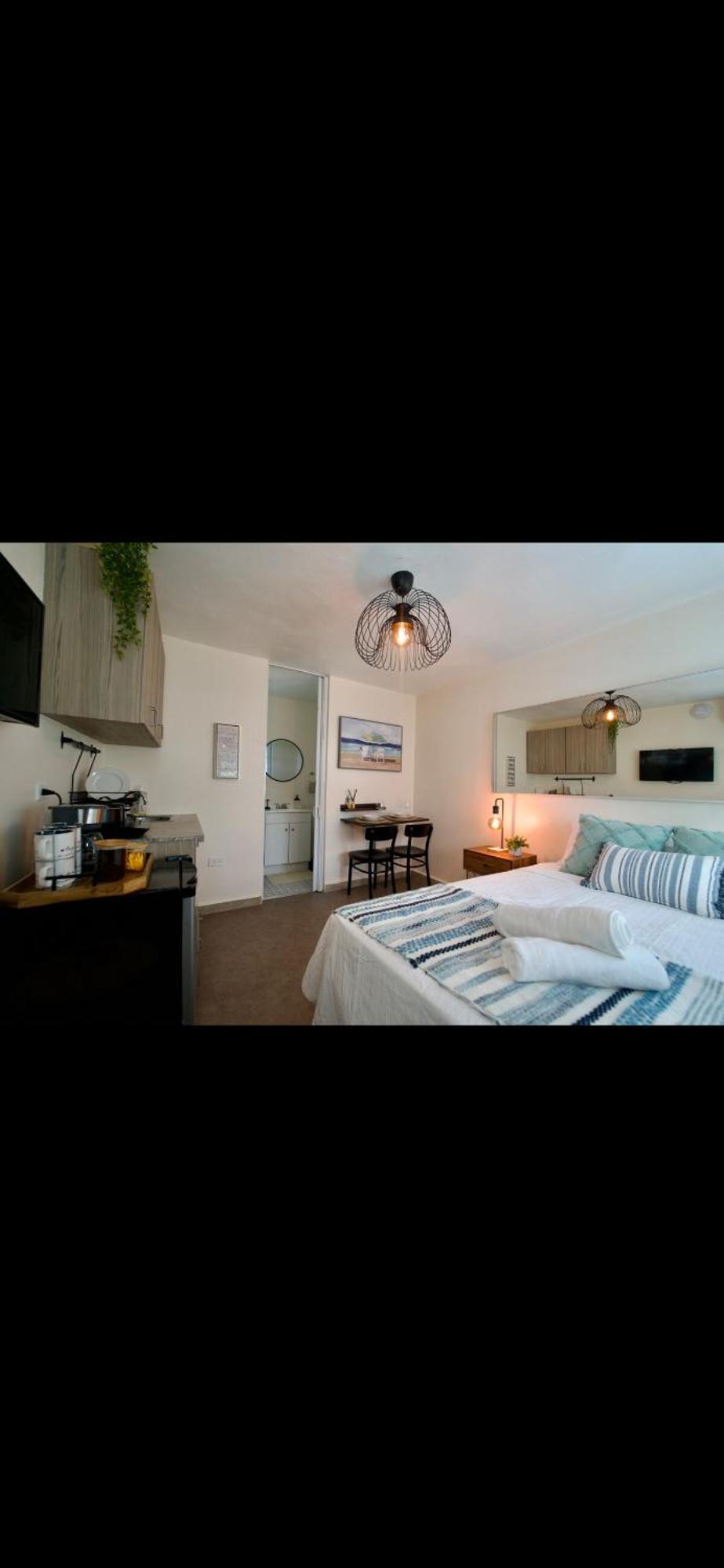 Apartamento Bucare Studio - Beach Bliss: Isla Verde Gem San Juan