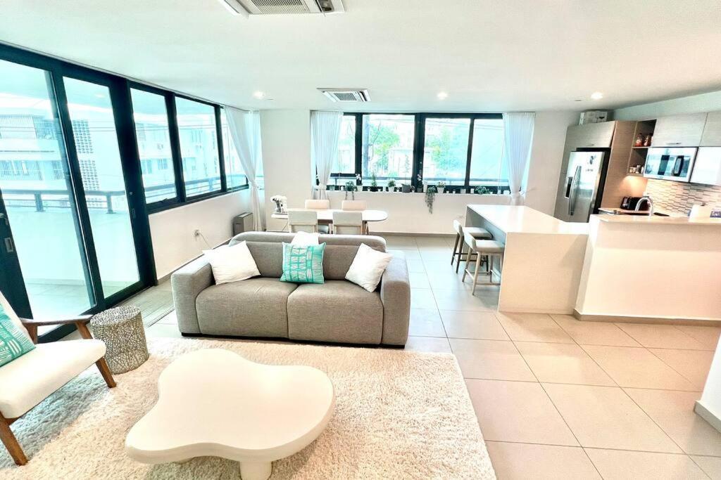Modern 1250sqft Luxury At Ciudadela Apartamento