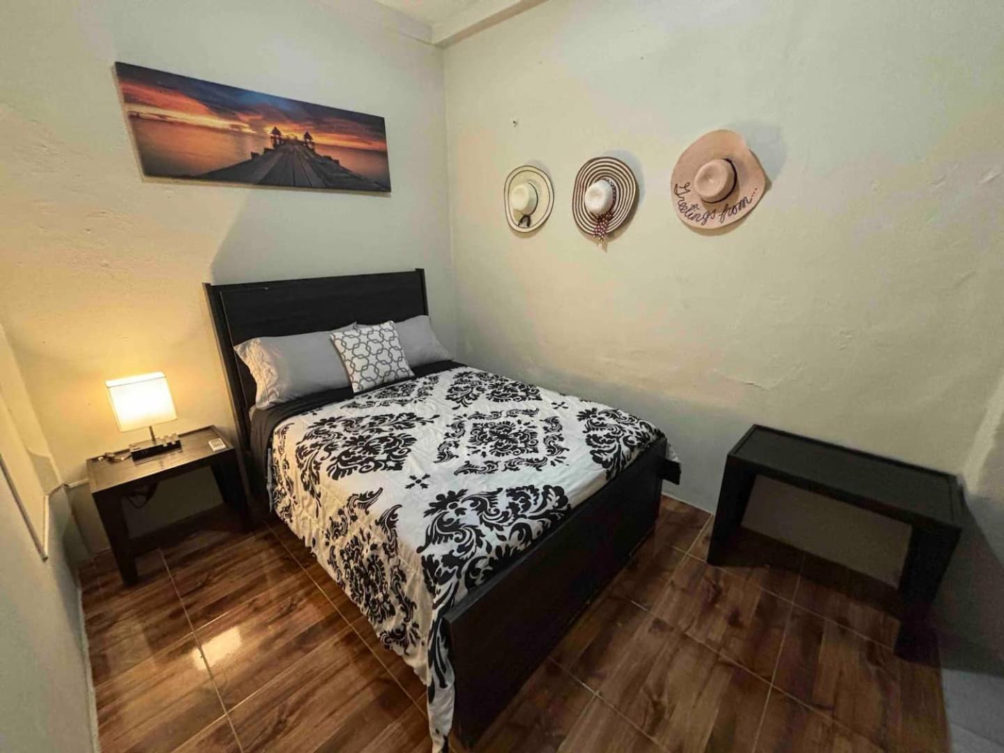 Salo-casa 4 Bdrm House By Here Pr San Juan