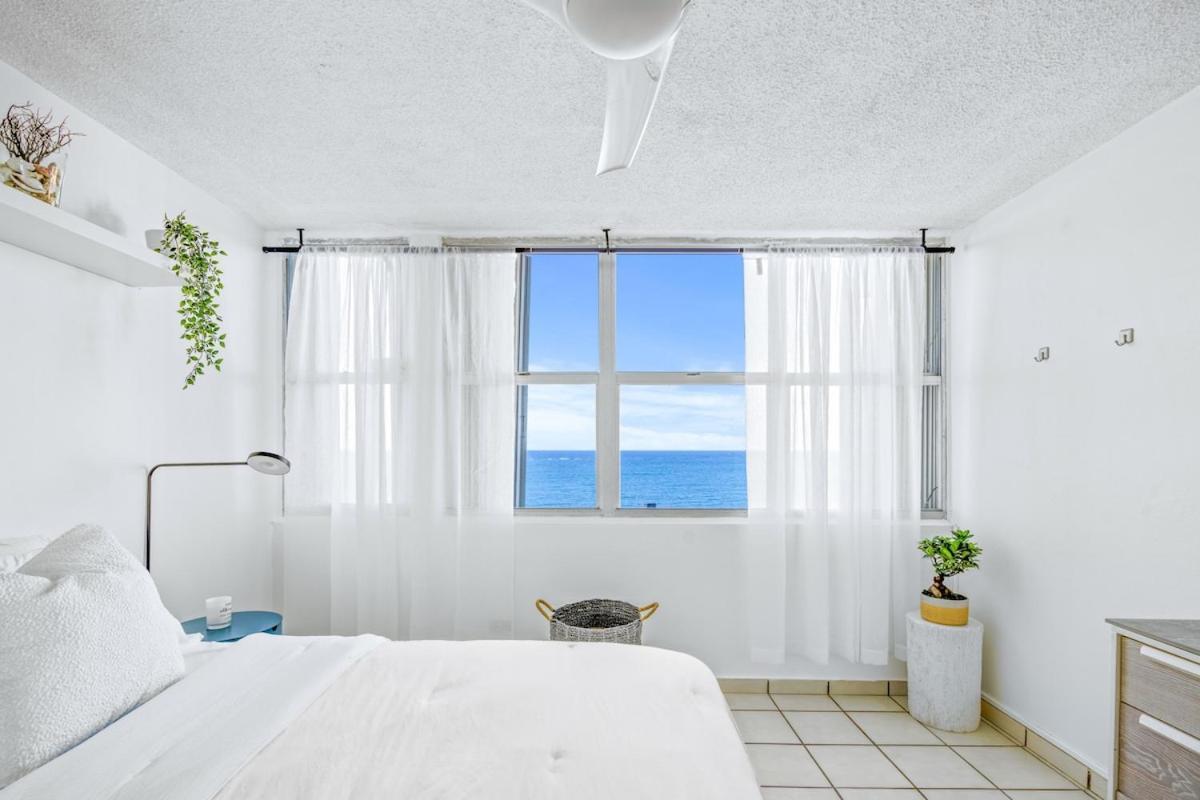 Beachfront Bohemian Escape Apartamento *
