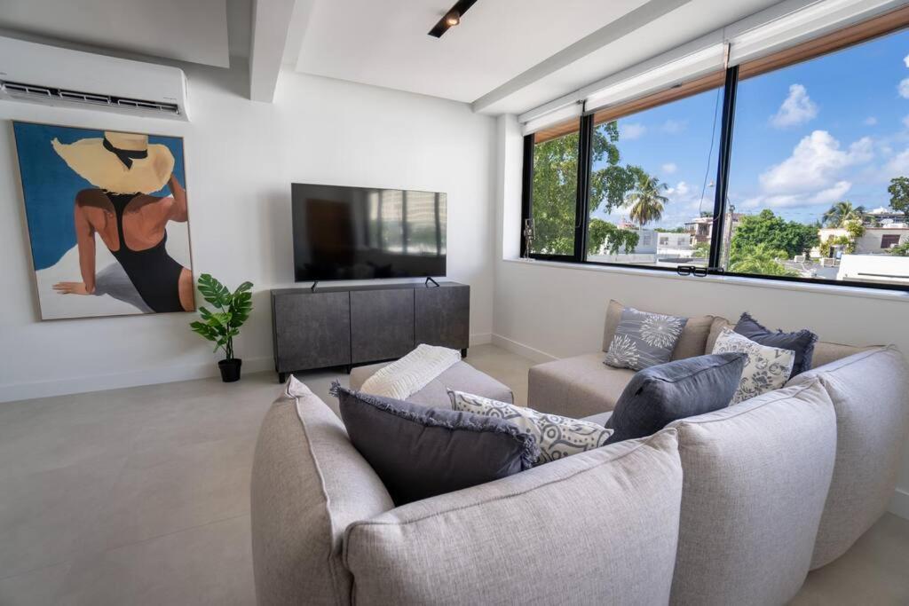 Emerald Haus 12bd 6bath Sleeps 26 People