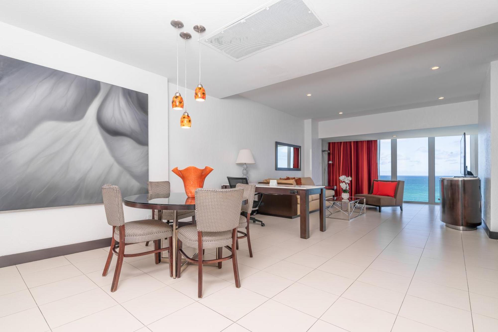 Resort The Condado Plaza Hilton 4*