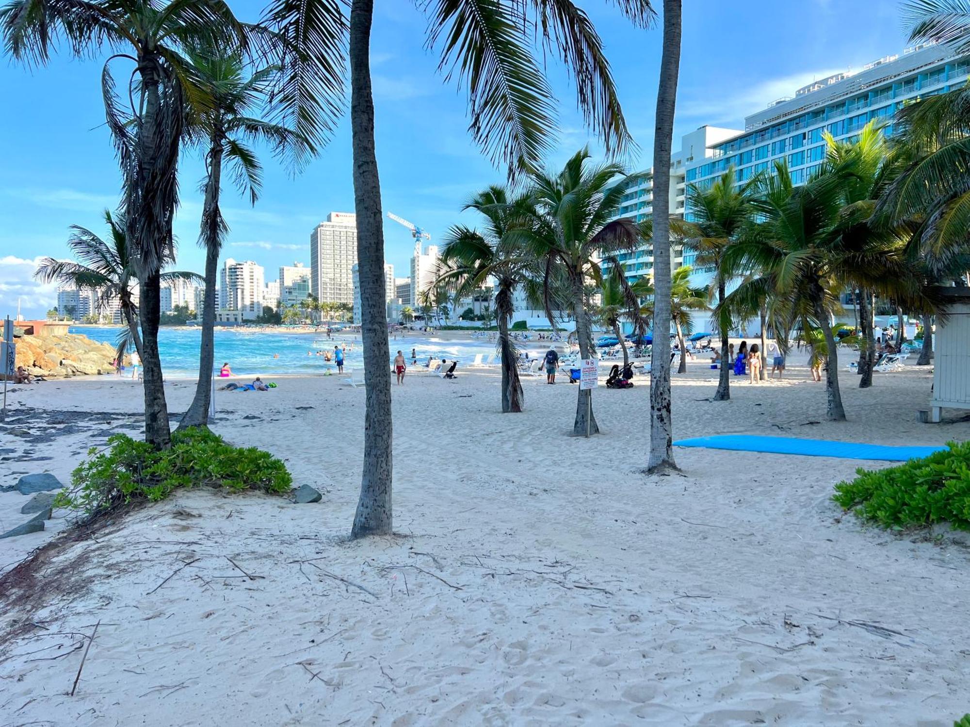 In The Heart Of Condado A 2 Bedroom Balcony Apartamento *