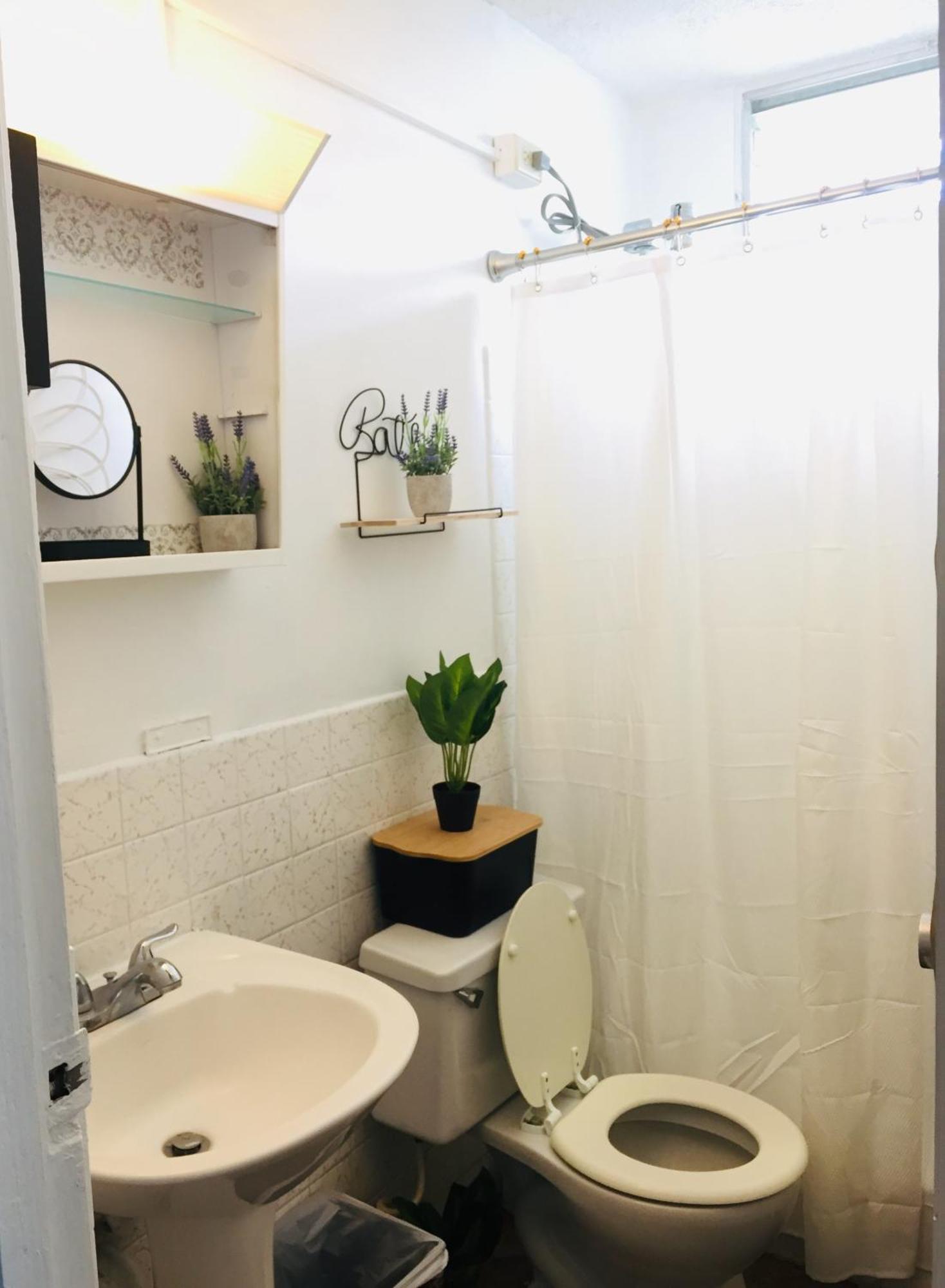 Bed and breakfast Cozy For 4 At Metro Area *