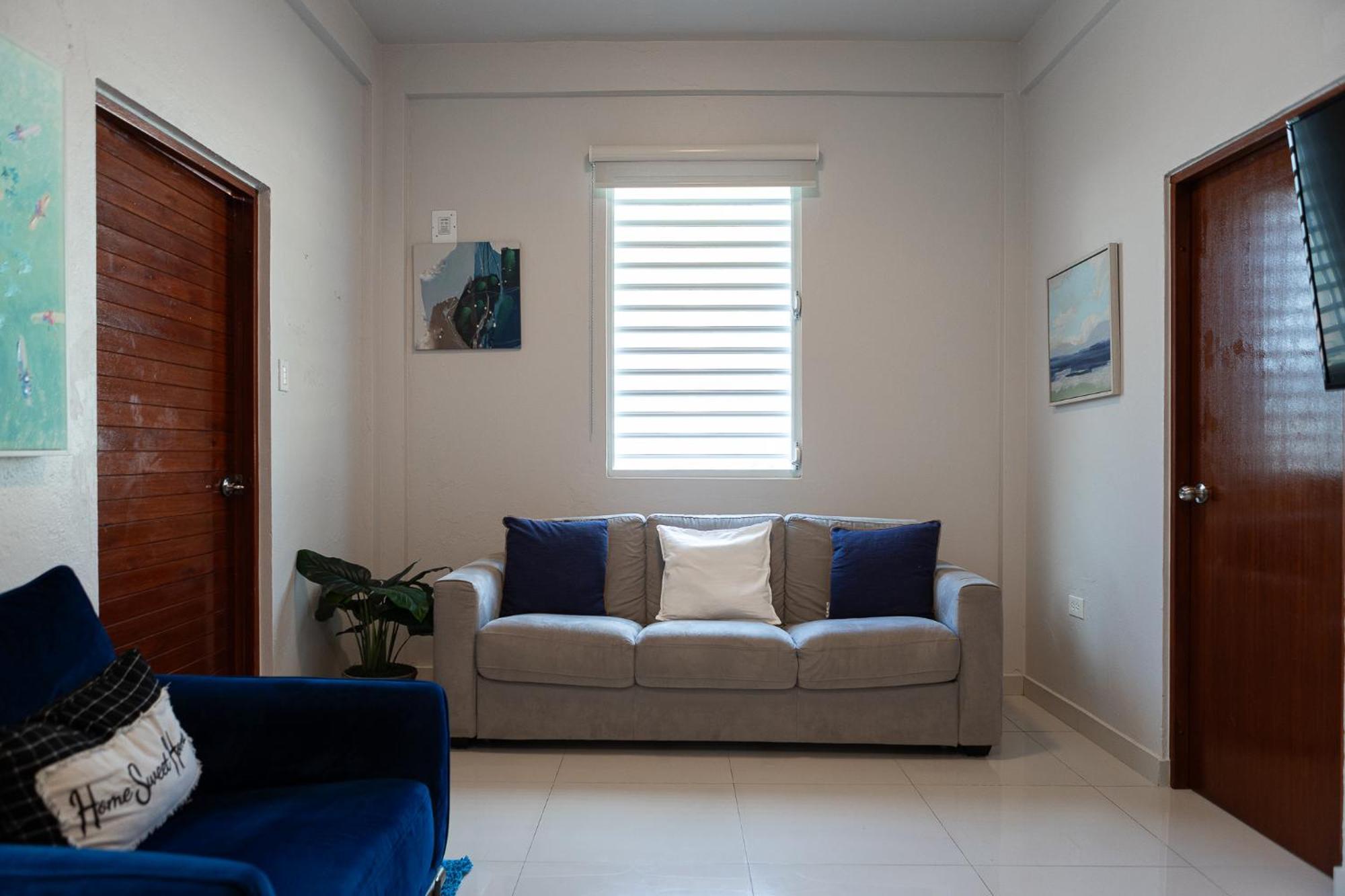Apartamento 101- Renovated Gem Near The With Free Parking *
