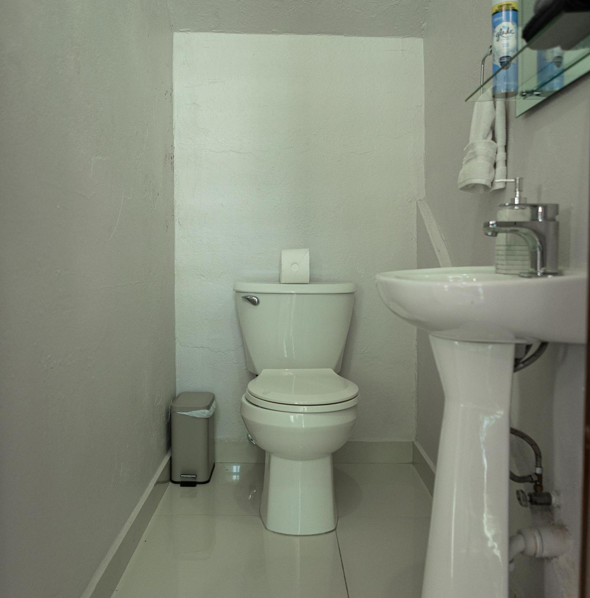 Apartamento 101- Renovated Gem Near The With Free Parking
